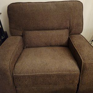 Raymour&Flanigan Recliner Like New